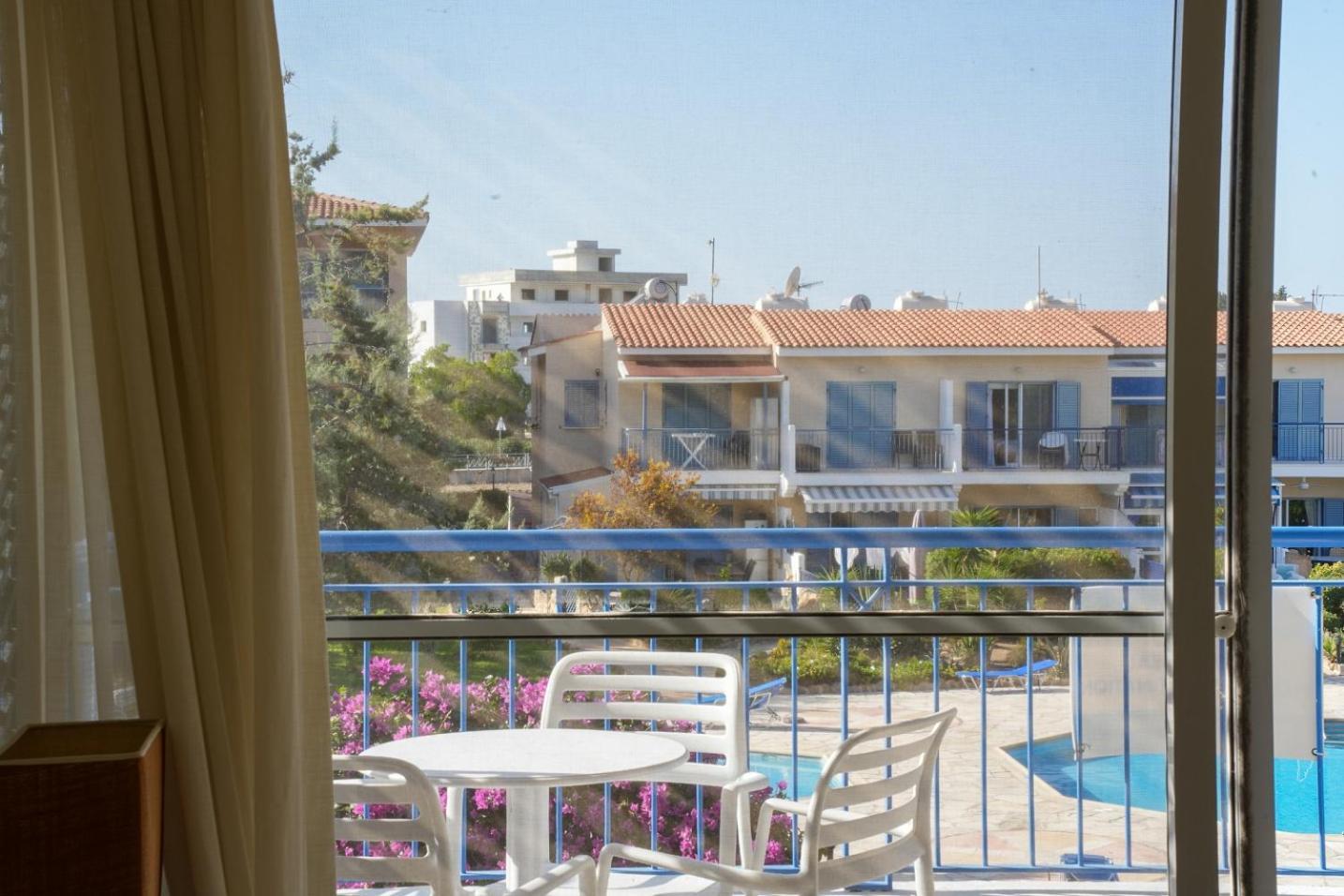 Resitour Paradise Gardens Paphos Ngoại thất bức ảnh
