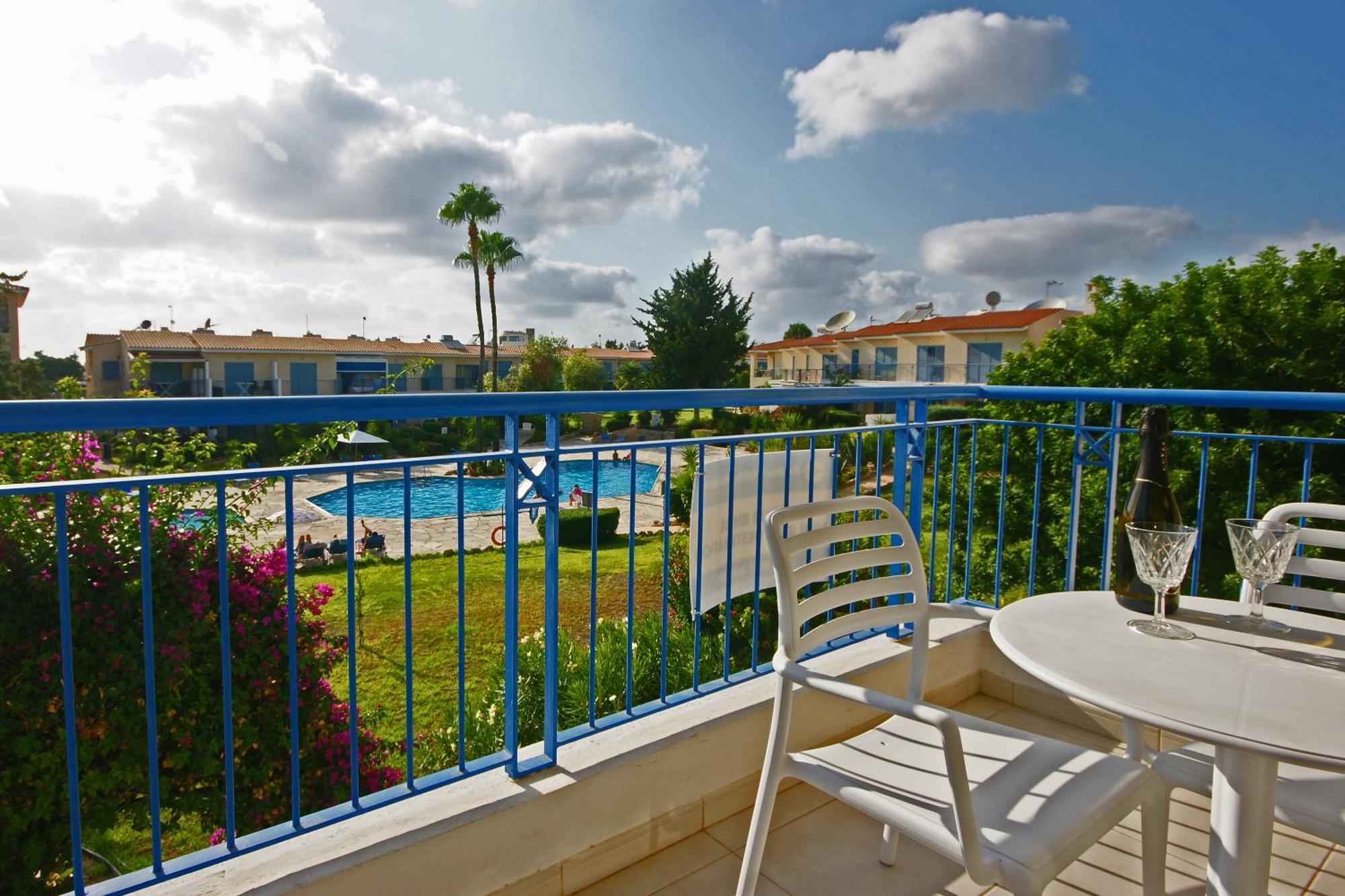 Resitour Paradise Gardens Paphos Ngoại thất bức ảnh