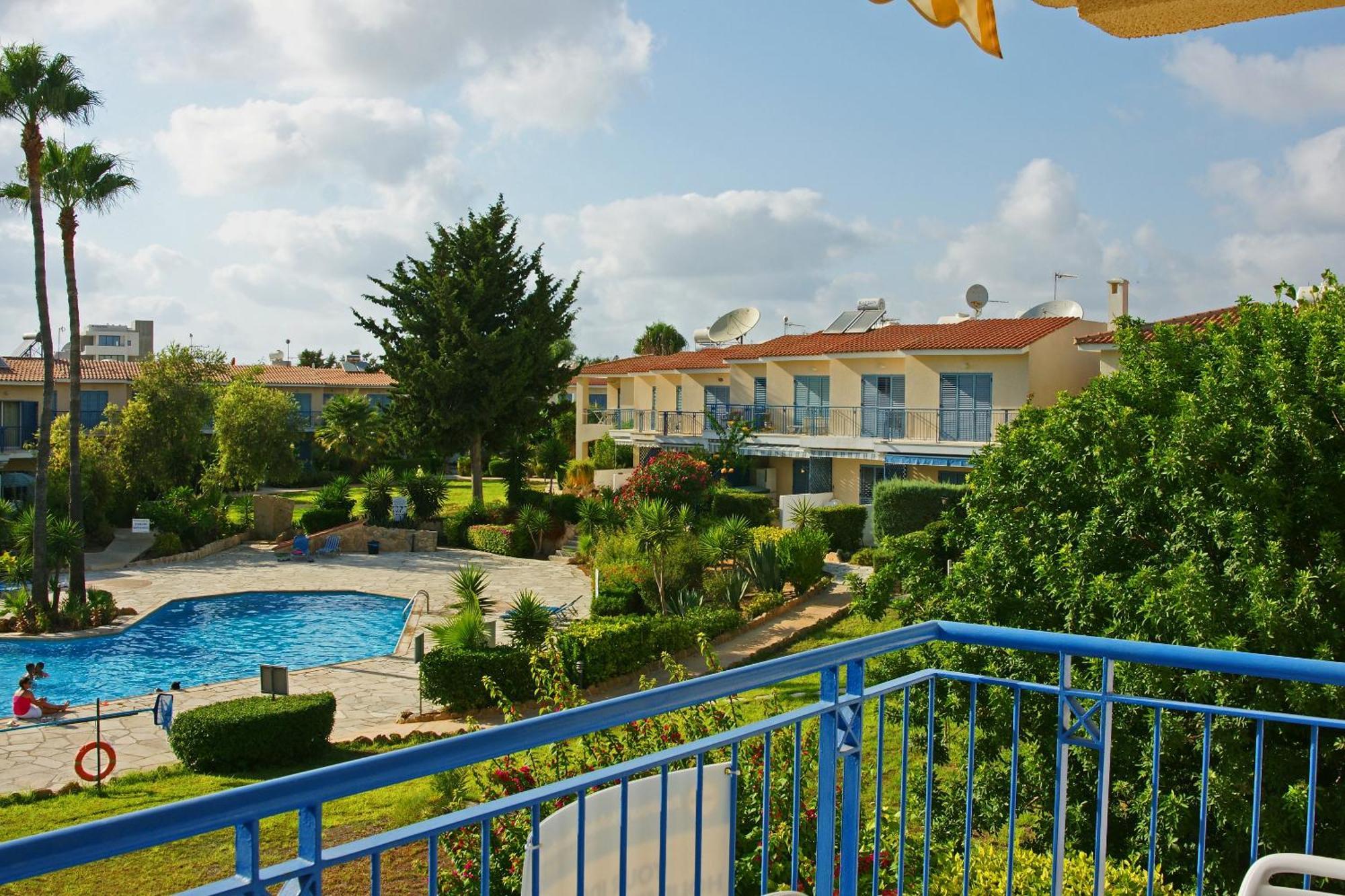 Resitour Paradise Gardens Paphos Ngoại thất bức ảnh