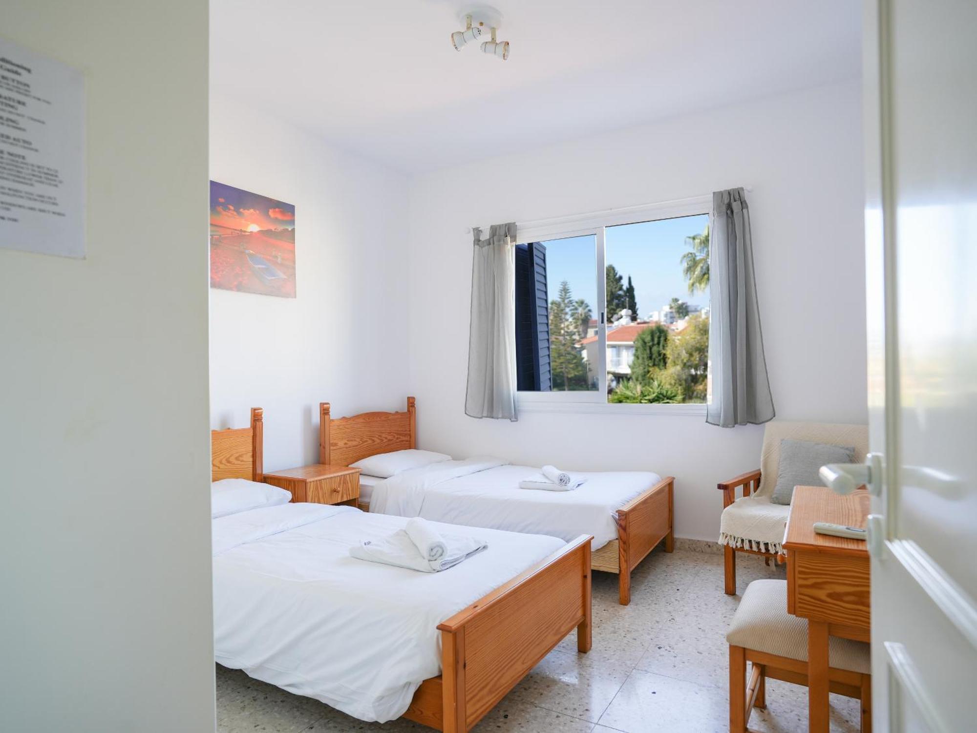 Resitour Paradise Gardens Paphos Ngoại thất bức ảnh